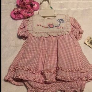 NWT 3 piece Vintage Baby Togs Easter/Spring dress & shoes. Bunny on front.